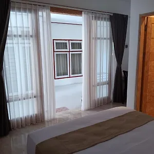 manuh-guest-house.hotelsseminyak.net/
